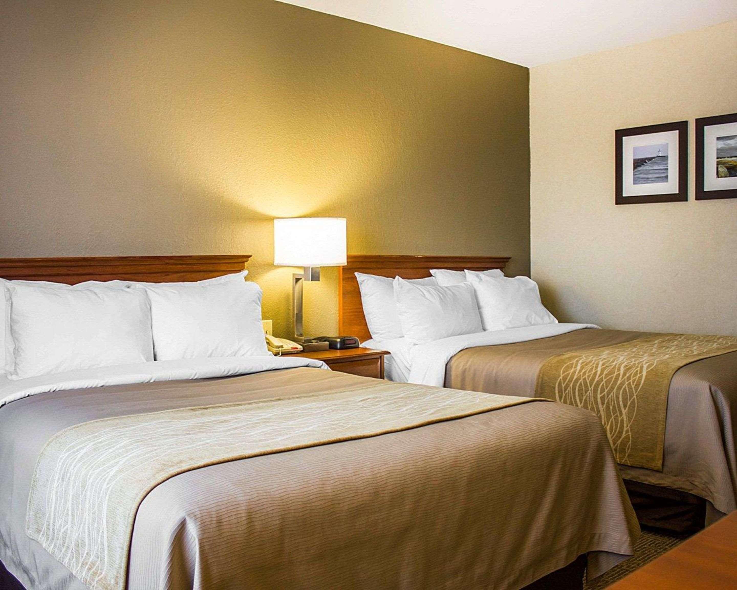 Comfort Inn Guilford Near I-95 Экстерьер фото