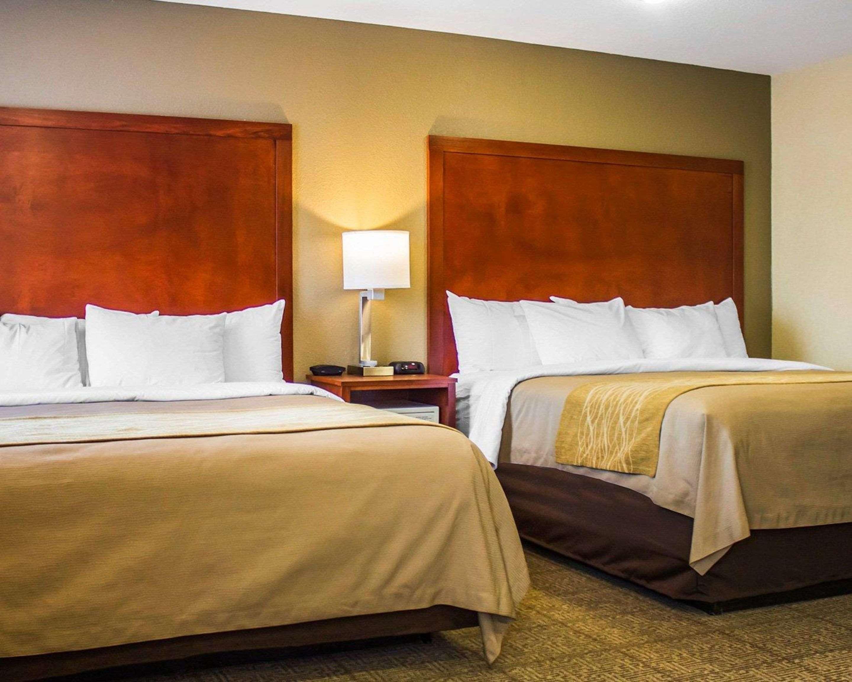 Comfort Inn Guilford Near I-95 Экстерьер фото