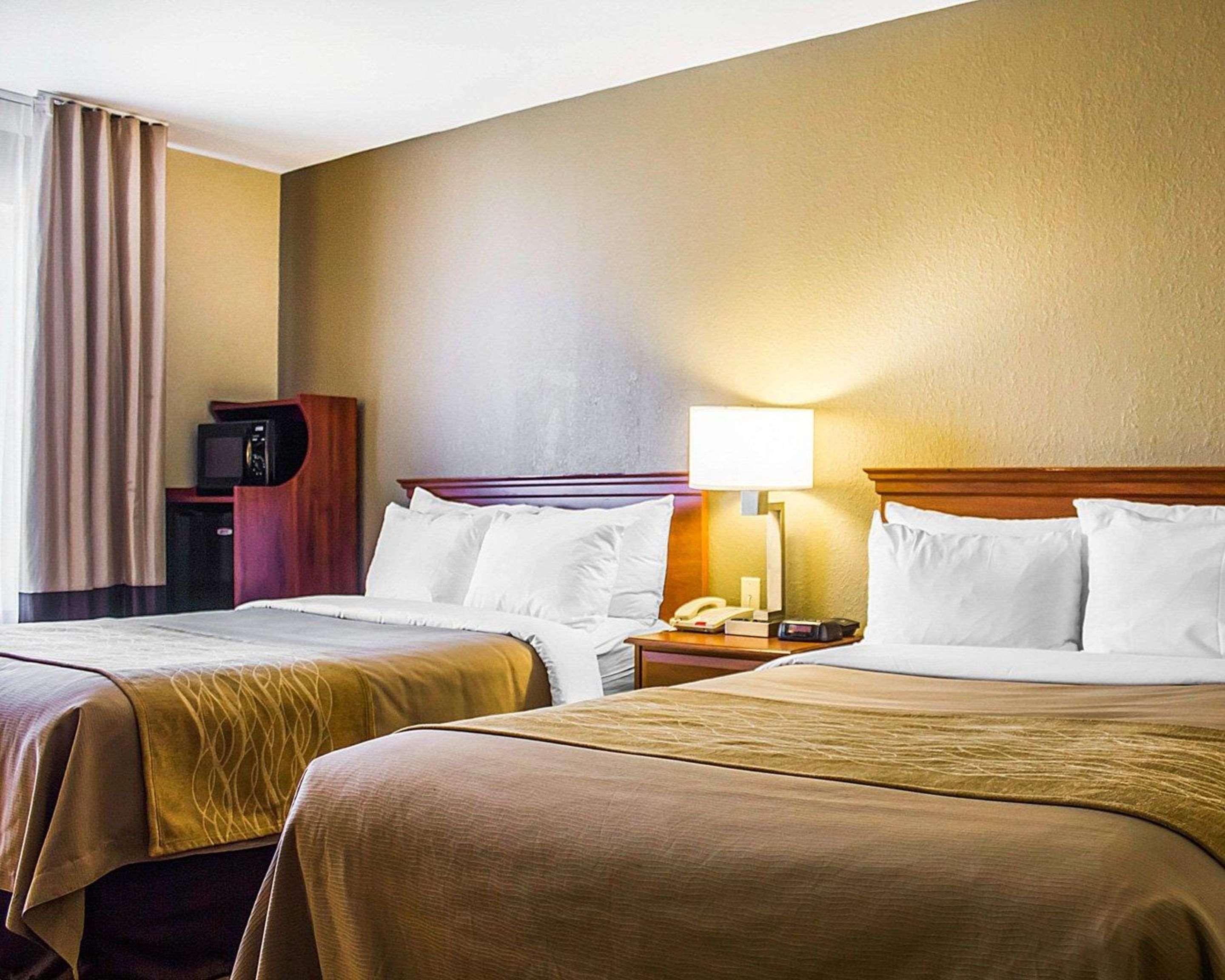 Comfort Inn Guilford Near I-95 Экстерьер фото