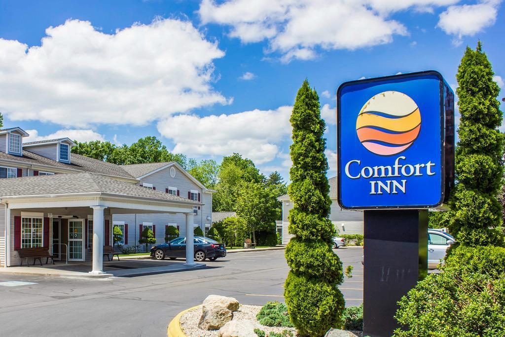 Comfort Inn Guilford Near I-95 Экстерьер фото