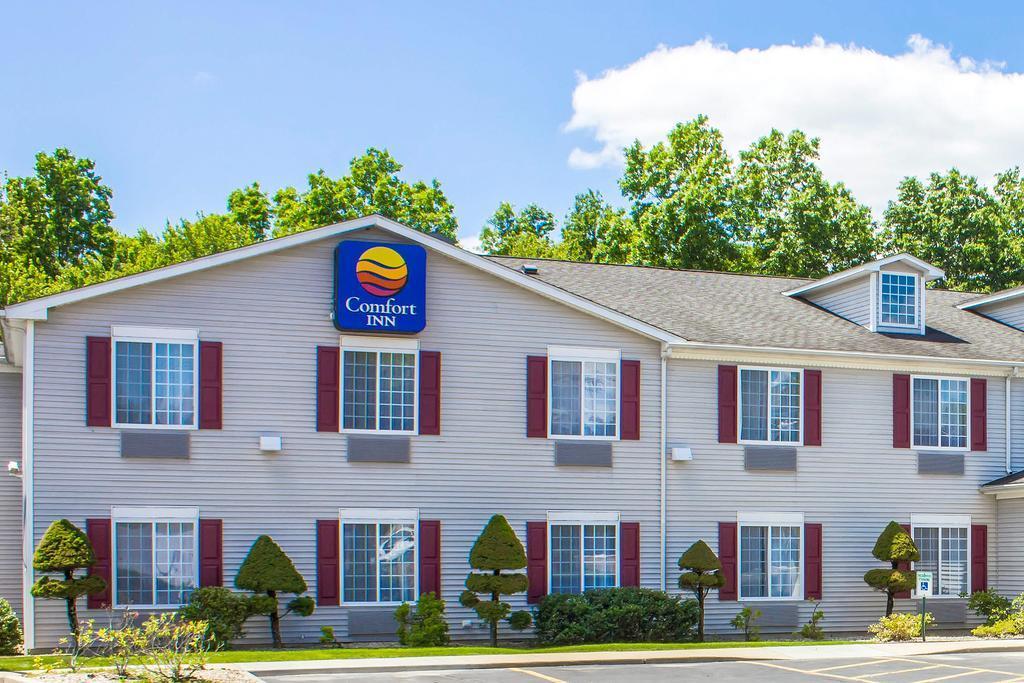 Comfort Inn Guilford Near I-95 Экстерьер фото
