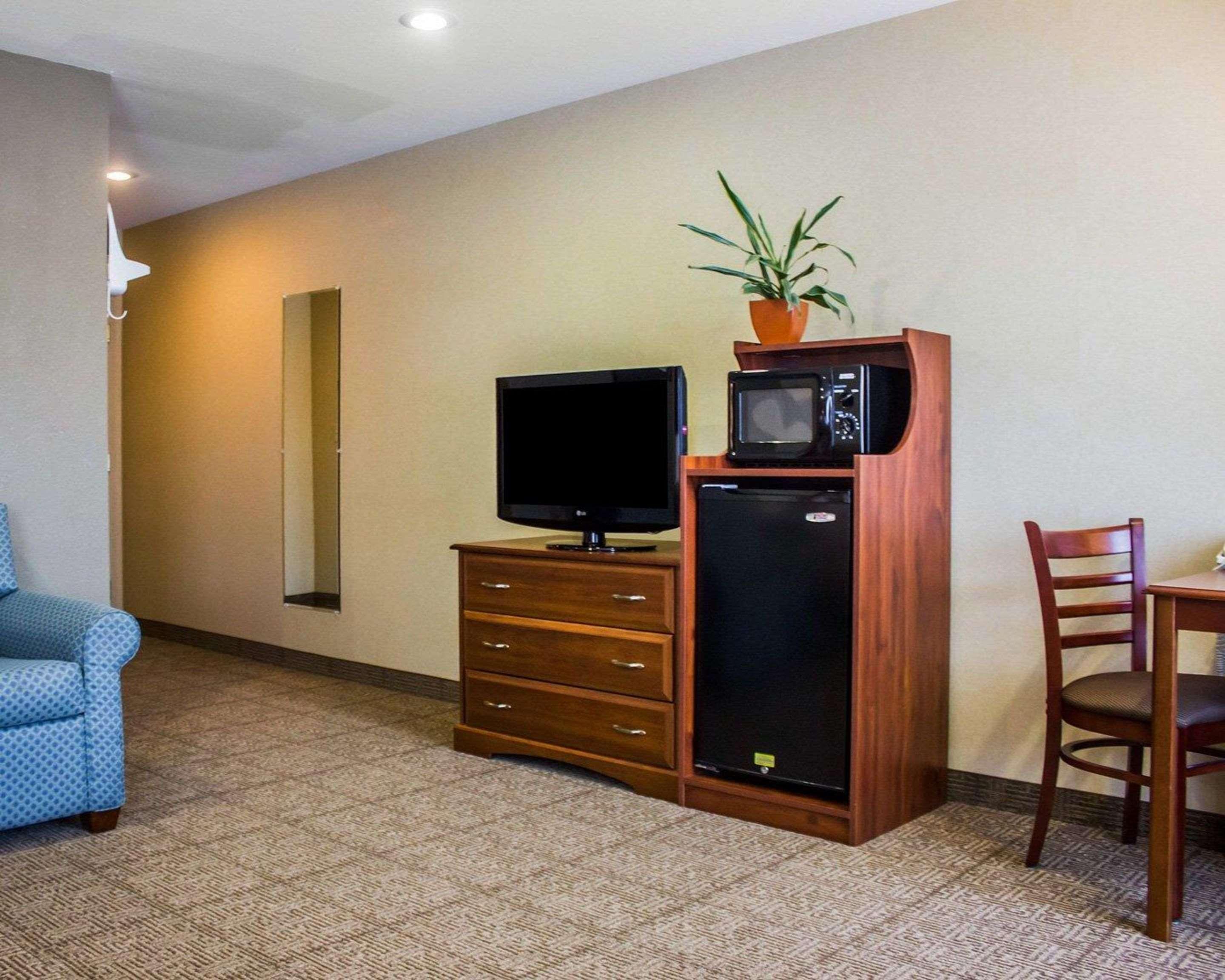 Comfort Inn Guilford Near I-95 Экстерьер фото