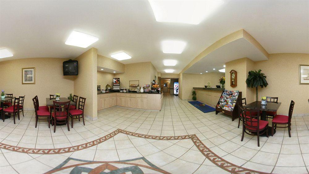 Comfort Inn Guilford Near I-95 Экстерьер фото