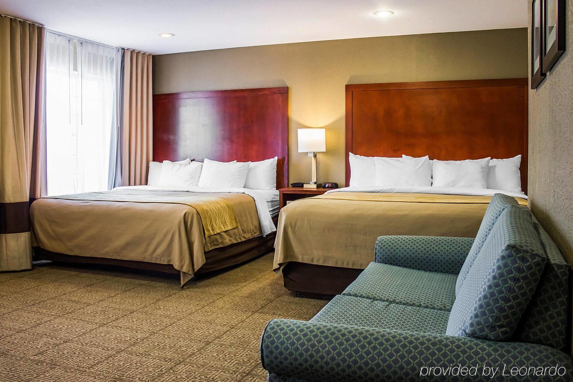 Comfort Inn Guilford Near I-95 Экстерьер фото